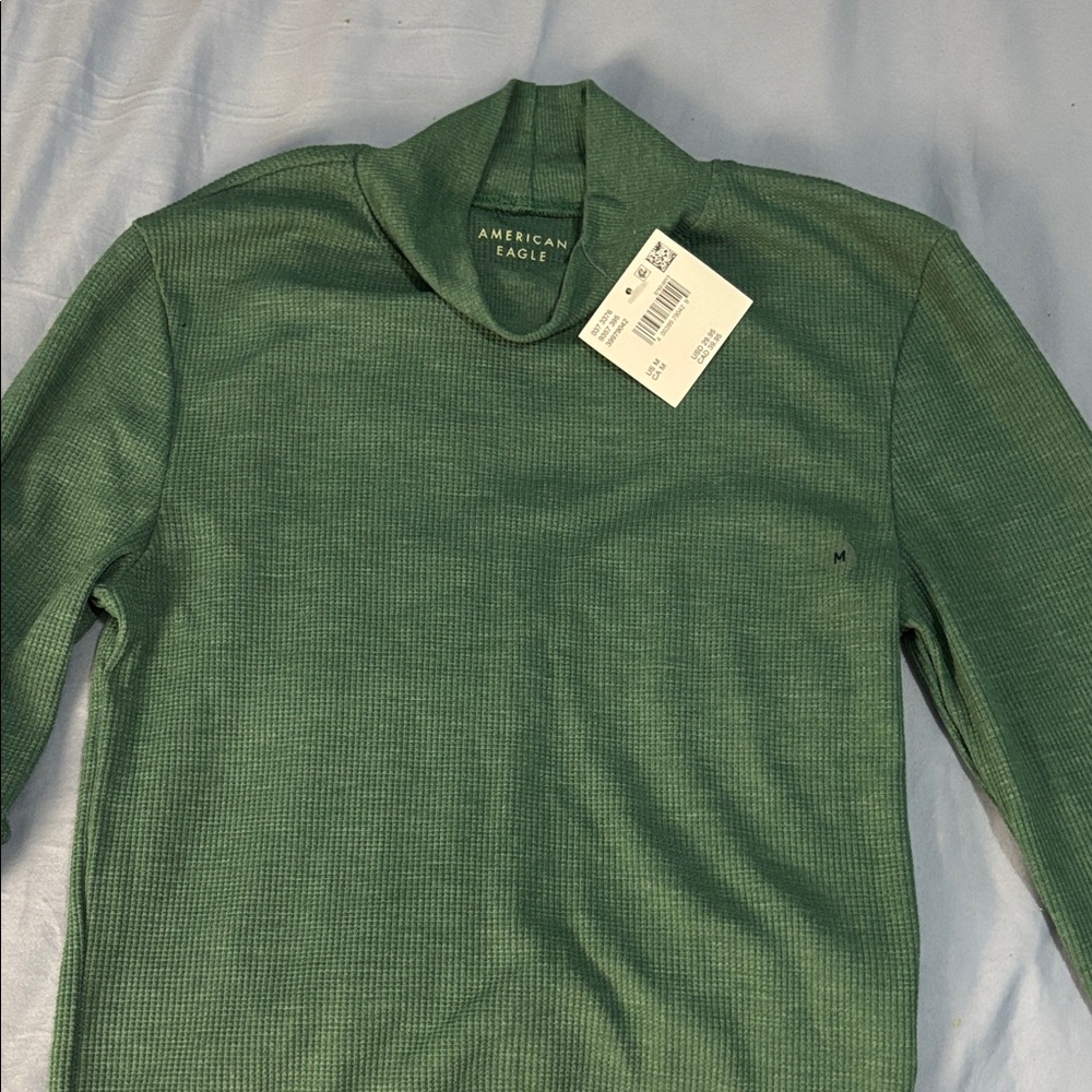 American Eagle Outfitters Men's Olive Turtleneck Sweater
